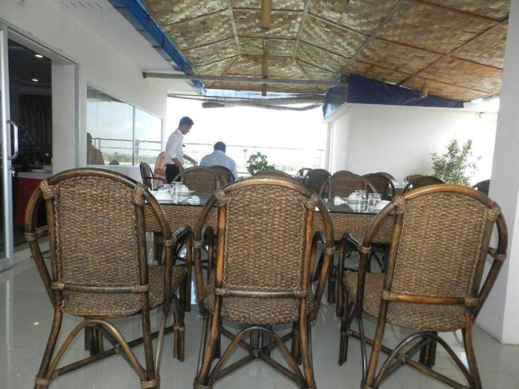 Real Link Hotel Yangon Exterior photo