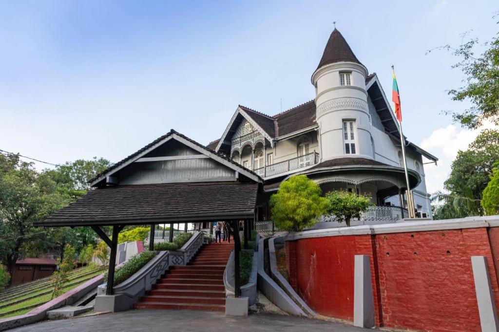 Real Link Hotel Yangon Exterior photo