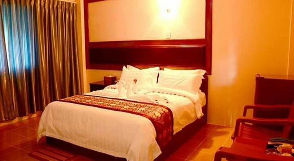 Real Link Hotel Yangon Exterior photo